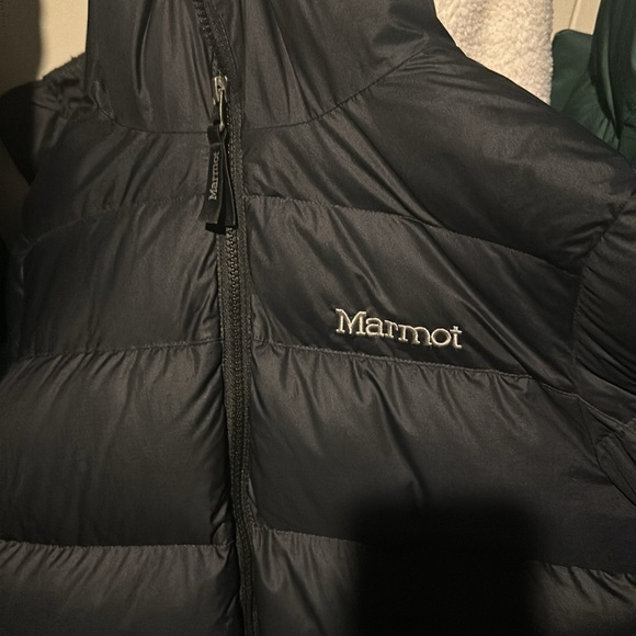 Boys marmot jacket large - Picture 2 of 3